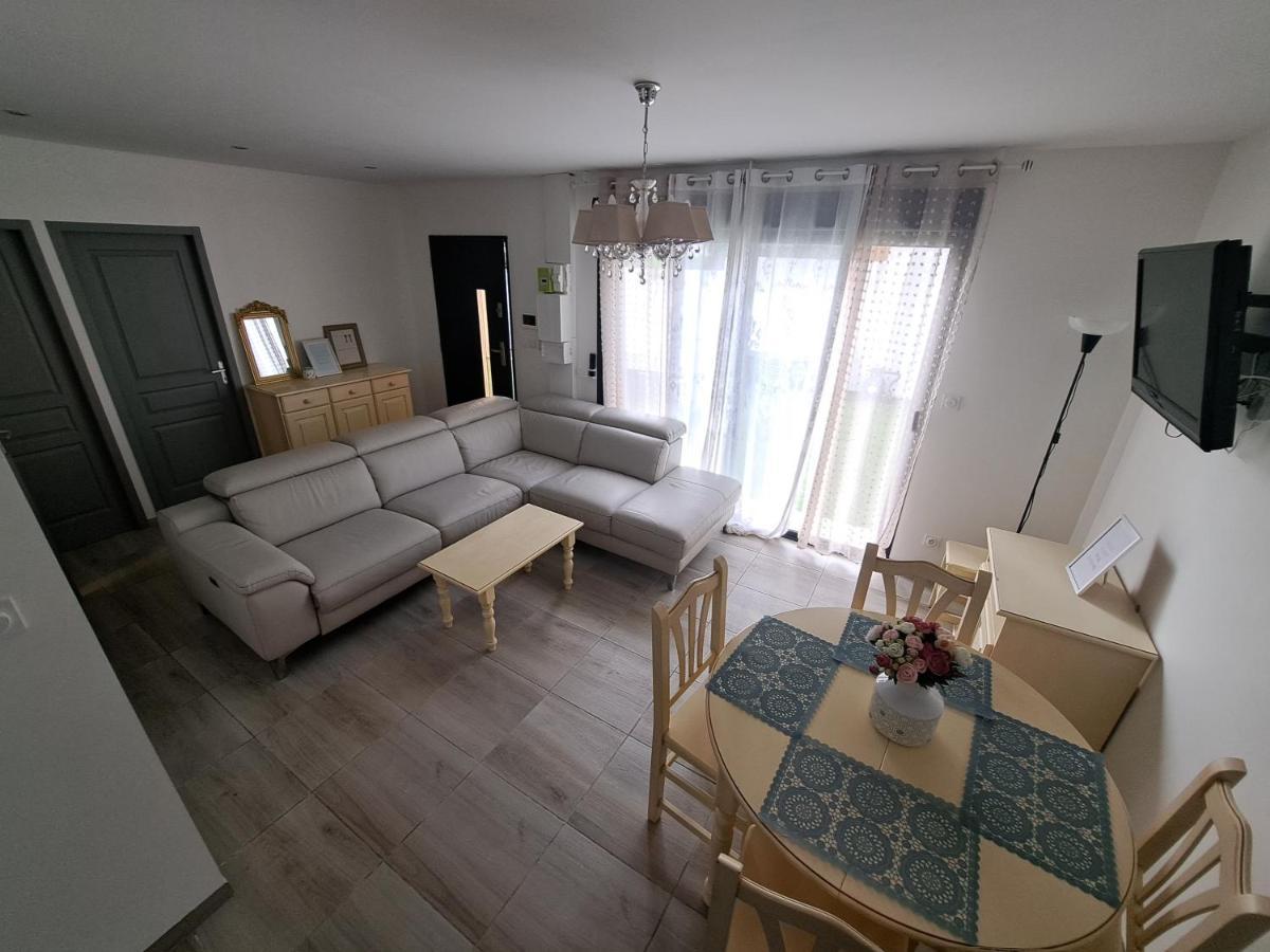 Charmante Maison Avec Piscine Bessan 外观 照片