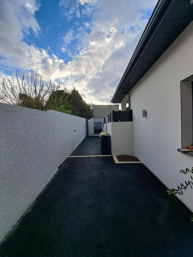 Charmante Maison Avec Piscine Bessan 外观 照片